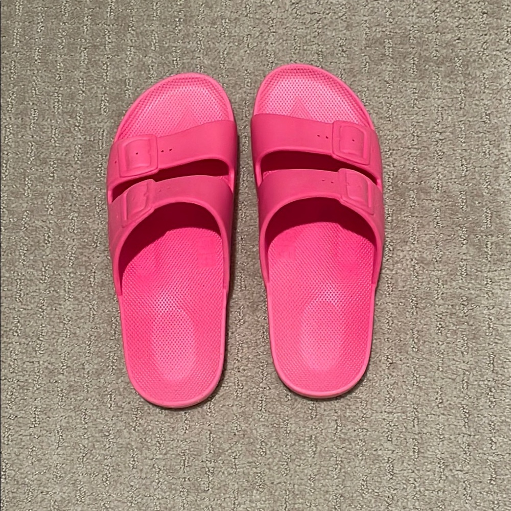 Women's Vibrant Pink Slide Sandals